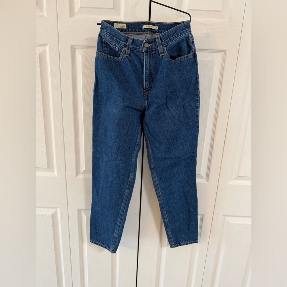 Levi’s 80s mom jeans